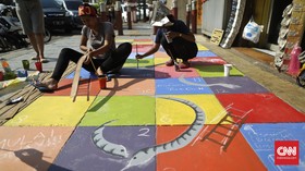 Asyiknya 'Corat-Coret' di Jalanan