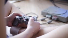 Konsol Gim Langka Nintendo Play Station Terjual Rp5,1 Miliar