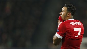 Depay Balas Hukuman van Gaal dengan Hattrick Assist