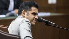 Meski Sakit, Nazaruddin Tetap Ikuti Sidang Perdana