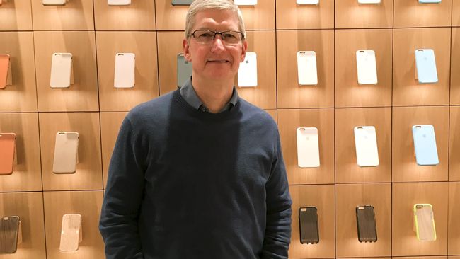 Tim Cook Nilai Samsung Diuntungkan Tarif Baru Pajak Impor