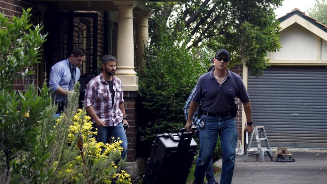 Pihak berwajib di Australia diketahui mengerebek rumah yang diduga merupakan tempat pencipta Bitcoin.