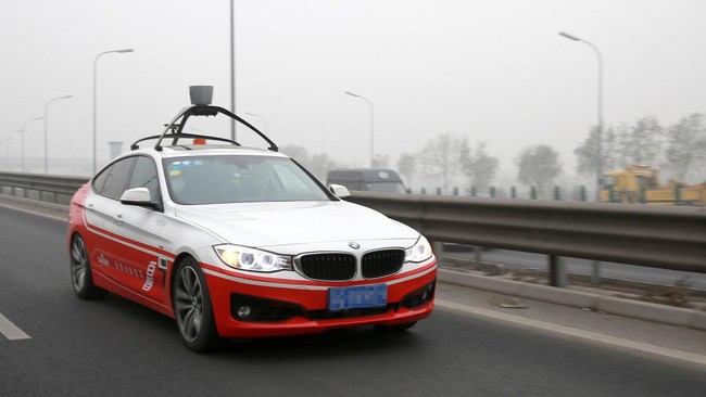 Tim peneliti gabungan dari empat universitas di AS membuktikan jika mobil otonom bisa dengan mudah diretas, meski tanpa komputer.