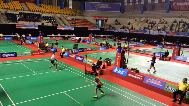 Hingga hari ketiga penyelenggaraan Kejurnas bulutangkis 2015, Kamis (10/12), masih tidak banyak pengunjung yang menyaksikan langsung di Tennis Indoor Senayan.