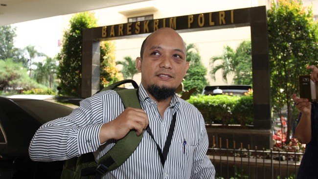 Keluarga besar Baswedan bisa berkumpul di hari pertama saat lebaran. Tahun ini silaturahmi dengan Novel hanya dilakukan lewat telepon.