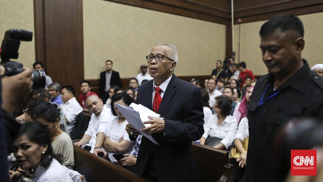 OC Kaligis menyatakan akan mengajukan banding atas vonis 5,5 tahun penjara yang dijatuhkan hakim Tipikor Jakarta kepadanya dalam perkara suap.