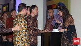 Jokowi Umumkan Revolusi Digital dengan 4G LTE Presiden Joko Widodo hari ini, Jumat (11/12), meresmikan layanan 4G LTE yang diselenggarakan lima operator. Layanan ini sudah tersedia secara nasional.