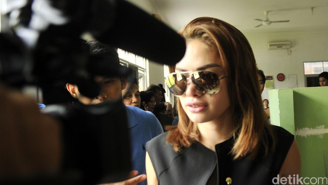 Nikita Mirzani dan PR masih berstatus sebagai korban Tindak Pidana Perdagangan Orang dan masih berada di Dinas Sosial DKI Jakarta.