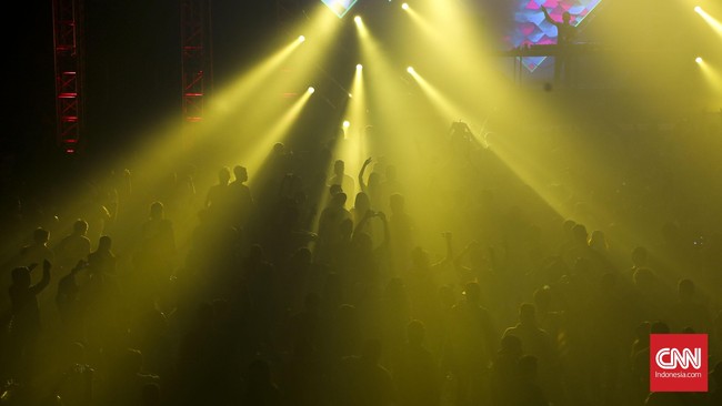 Polri Bakal Kembalikan Uang Rp2,5 Miliar Hasil Pemerasan Konser DWP Polri bakal mengembalikan duit senilai Rp2,5 miliar nan merupakan hasil pemerasan sejumlah personil terhadap penonton Konser DWP 2024.