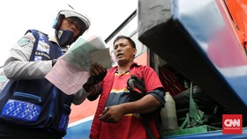 Ahok Persilakan Sopir Metromini Mau Demo