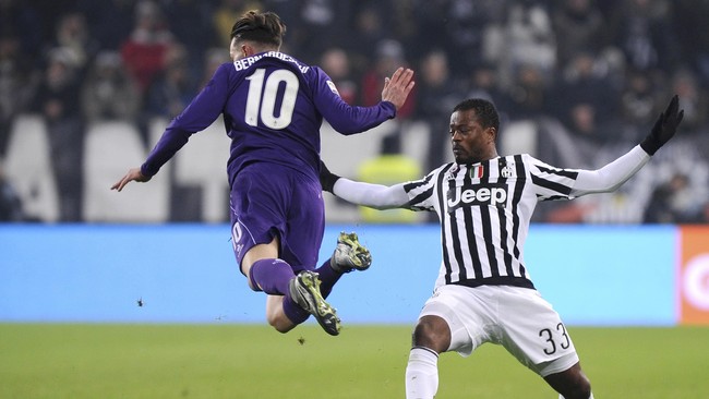 Dua bintang Juventus, Patrice Evra dan Simone Zaza, akan dilego Si Nyonya Tua. Tim La Liga, Valencia, saat ini disebutkan yang berpeluang besar jadi tujuannya.