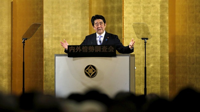 Shinzo Abe meminta dunia memberi tekanan terbesar yang paling mungkin dijatuhkan kepada Korut supaya menghentikan program senjata nuklirnya.
