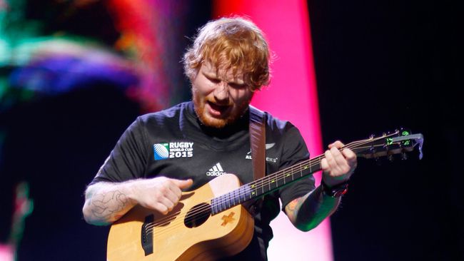Martin Harrington dan Thomas Leonard mengklaim chorus Photograph menyalin Amazing, lagu ciptaan mereka. Sheeran digugat US$20 juta.
