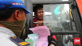 Metromini Mogok, Ahok Ajak Pengemudi Jadi Sopir Bersertifikat