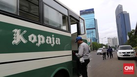 Ahok Tetap Tindak Tegas Kopaja Meski Gabung PT TransJakarta