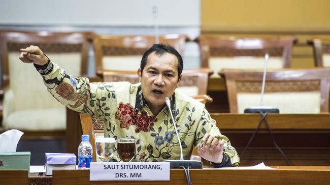 Saut Situmorang menyebut unsur-unsur yang ditetapkan penyidik KPK untuk membawa RJ Lino ke pengadilan telah sesuai dengan peraturan yang berlaku.