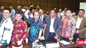 Jelang Putusan MKD, Anggota Parlemen Gelar Aksi #SaveDPR