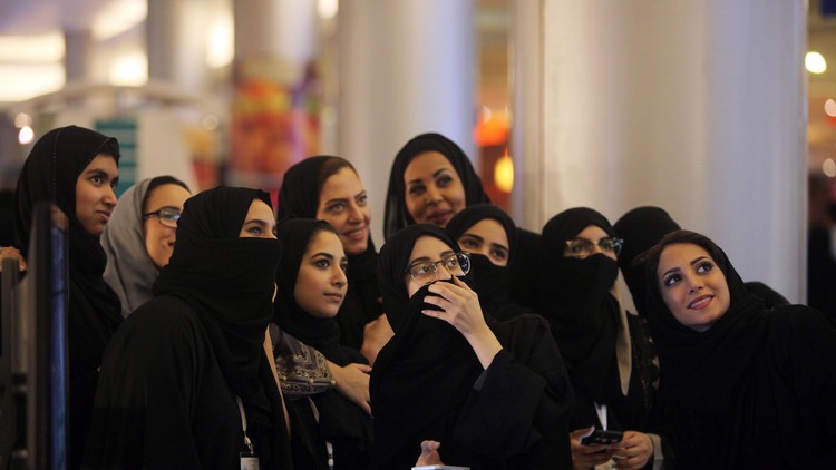 Di Hari Perempuan Sedunia 2020, Uni Emirat Arab (UEA) ikut merayakan dengan memberikan fakta-fakta mengejutkan tentang perempuan di sana. Simak yuk!