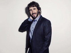 Video: Serba-serbi Keseruan Konser Josh Groban di Indonesia!