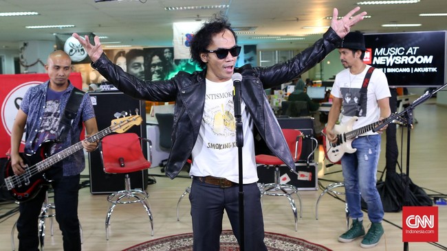 Grup band rock and roll jebolan Gang Potlot itu akan berdendang di markas lembaga antikorupsi untuk menyuarakan penolakannya terhadap niatan revisi UU KPK.