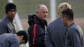Scolari Minat Tangani Timnas Inggris