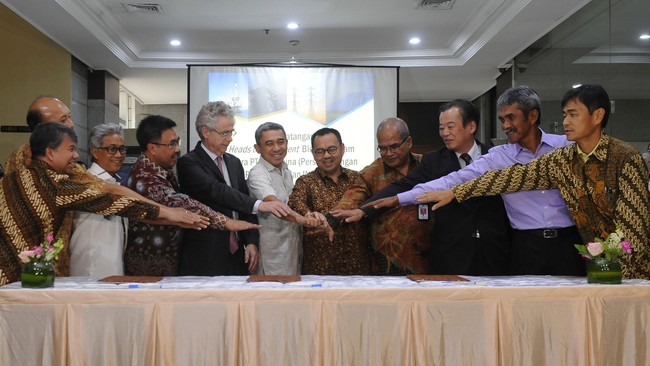 Bonus tandatangan kontrak Blok Mahakam di Kalimantan ditetapkan sebesar US$75,3 juta, sedangkan untuk Blok ONWJ di Jawa Barat sebesar US$5 juta.