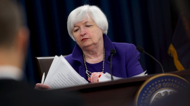 Survei Wall Street Journal menyebutkan, bank sentral AS juga akan mulai mengurangi neraca US$4,5 triliun pada September.