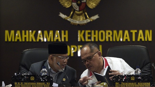 Gerindra sebelumnya telah melaporkan Viktor Laiskodat ke polisi terkait pidato politiknya yang menuding Gerindra, PKS, Demokrat, dan PAN intoleran.
