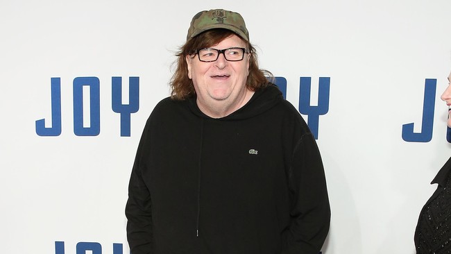 Sutradara kenamaan Amerika Serikat Michael Moore mencanangkan kampanye mendukung umat Islam sebagai bentuk perlawanan terhadap Donald Trump yang anti Islam.