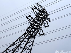 PLN Jateng-DIY Imbau Pemasangan APK Patuhi Jarak Aman dengan Jaringan Listrik