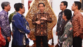 Jokowi Undang Budayawan Makan Siang di Istana