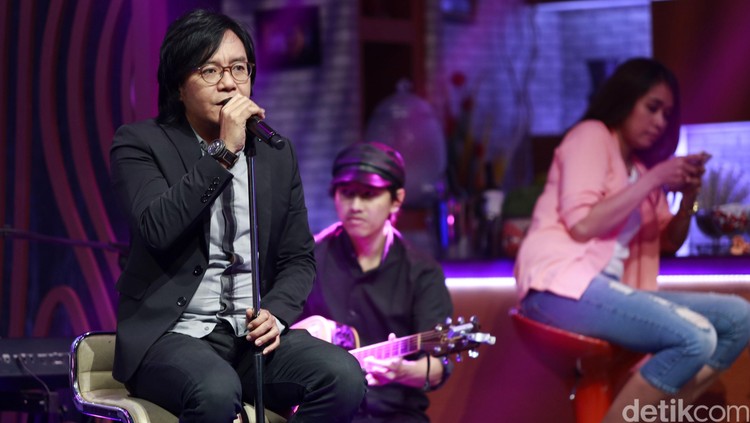 Ari Lasso saat ditemui di Studio 'Bukan Empat Mata', Tendenan, Jakarta Selatan, Kamis (17/12/2015). Reno hastukrisnapati Widarto/detikcom.
