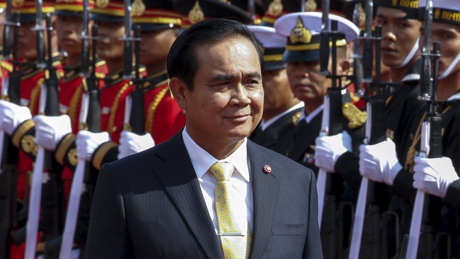 Perdana Menteri Thailand Prayuth Chan-ocha menyatakan bahwa junta militer akan menyerahkan kembali kekuasaan pada 2017 nanti.