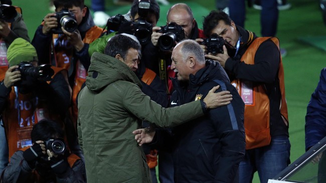 Pelatih Guangzhou Evergrande, Luiz Felipe Scolari, tetap senang timnya kalah 0-3 dari Barcelona pada babak semifinal Piala Dunia Antarklub 2015.