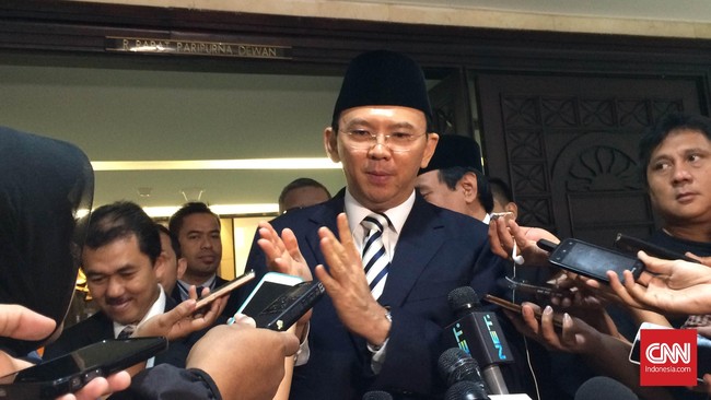 Ahok menilai capaian 68 persen serapan anggaran adalah luar biasa karena kondisi APBD 2015 disahkan melalui Peraturan Gubernur yang mmulai diserap Mei 2015.