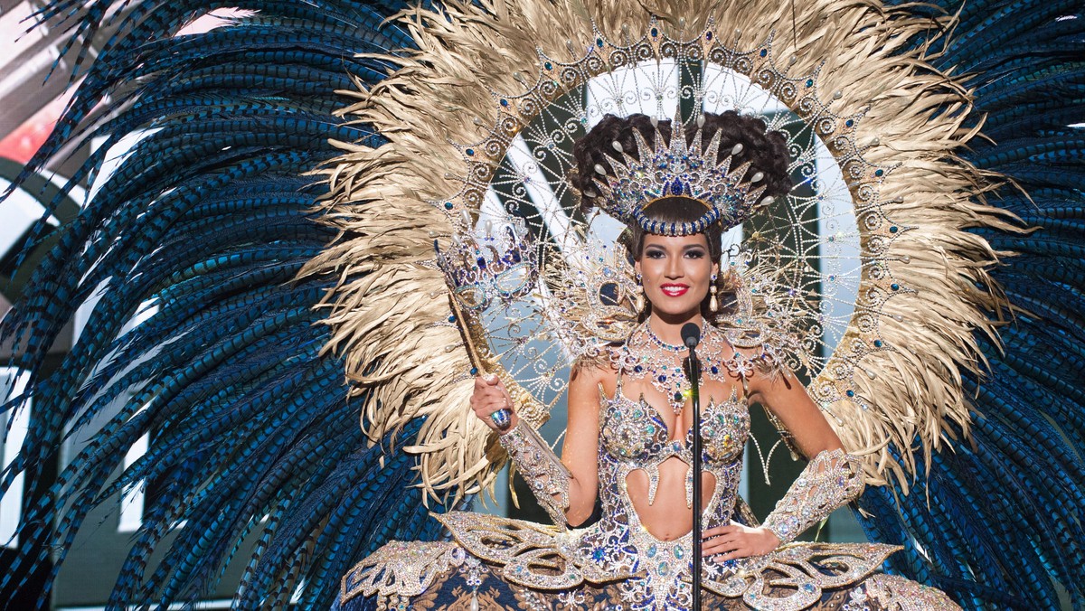 Meriahnya Parade Kostum Nasional Miss Universe 2015