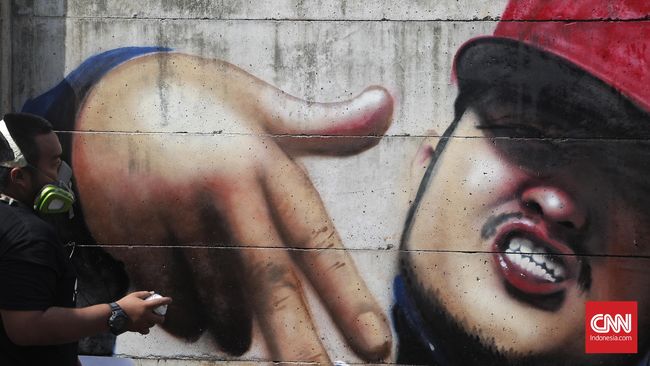 Berawal dari jalanan, kini seni grafiti memasuki ruang privat, seperti galeri, museum, hotel dan lembaga pendidikan.