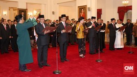 Ruki Absen dalam Penyerahan Tampuk Pimpinan KPK