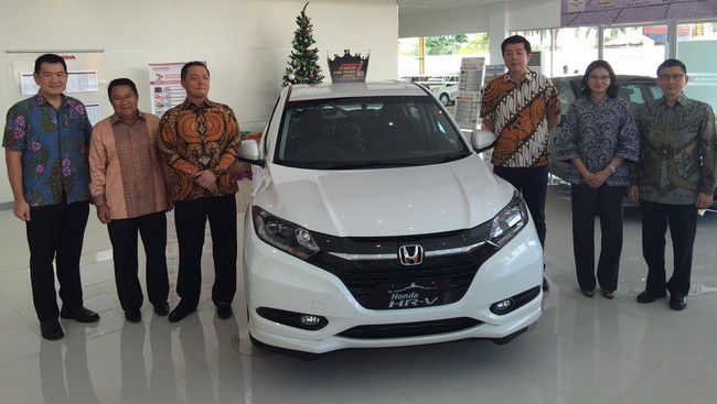 Lesunya penjualan otomotif di Indonesia sepanjang tahun ini tak membuat PT Honda Prospect Motor (HPM) menahan ekspansi membuka saluran penjualan baru.