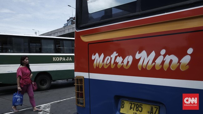 Wakil Gubernur DKI Jakarta Djarot Saiful Hidayat menyatakan Pemprov DKI tak bisa memberikan toleransi tambahan menunggu keputusan Metromini untuk bergabung.