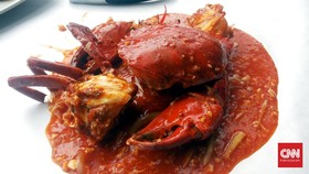 Serunya Makan Kepiting Tanpa 'Table Manner'