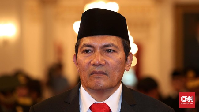 Komisi Pemberantasan Korupsi tengah mengkaji salinan putusan kasasi terdakwa kasus Bank Century, Budi Mulya.