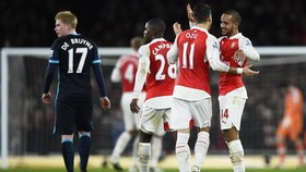 Gol Indah Walcott Rusak Permainan ManCity