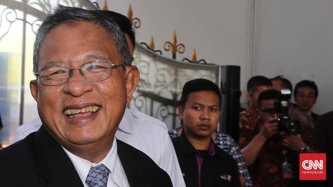 Kegiatan impor untuk pembangunan infrastruktur menurut Menko Darmin Nasution berdampak positif bagi pertumbuhan ekonomi.