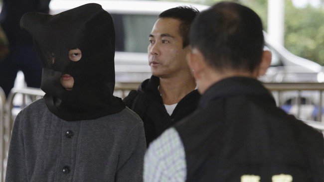 Polisi Hong Kong menangkap enam pria yang diduga terkait dengan ledakan bom kecil di luar gedung Dewan Legislatif yang terjadi pada awal bulan ini.