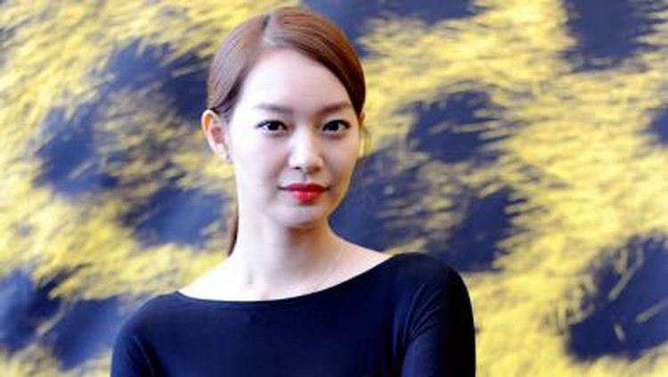 shin min ah LOCARNO, SWITZERLAND - AUGUST 15: Actress Shin Min-a attends the 'Gyeongju' Photocall during the 67th Locarno Film Festival on August 15, 2014 in Locarno, Switzerland. (Photo by Pier Marco Tacca/Getty Images)