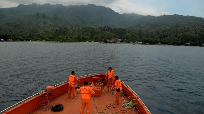 Tim SAR Bandung untuk wilayah Jawa Barat siaga di sejumlah objek wisata air seperti pantai dan waduk untuk mengantisipasi kecelakaan pada libur lebaran 2018.