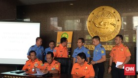 Karet Pelampung KM Marina Tak Mampu Tampung Semua Penumpang