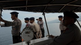 Armada Laut Dikerahkan Cari 69 Korban Hilang Kapal Tenggelam