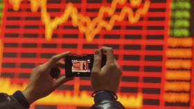 Pabrik-pabrik China dan Jepang Mulai Terdampak Perang Dagang